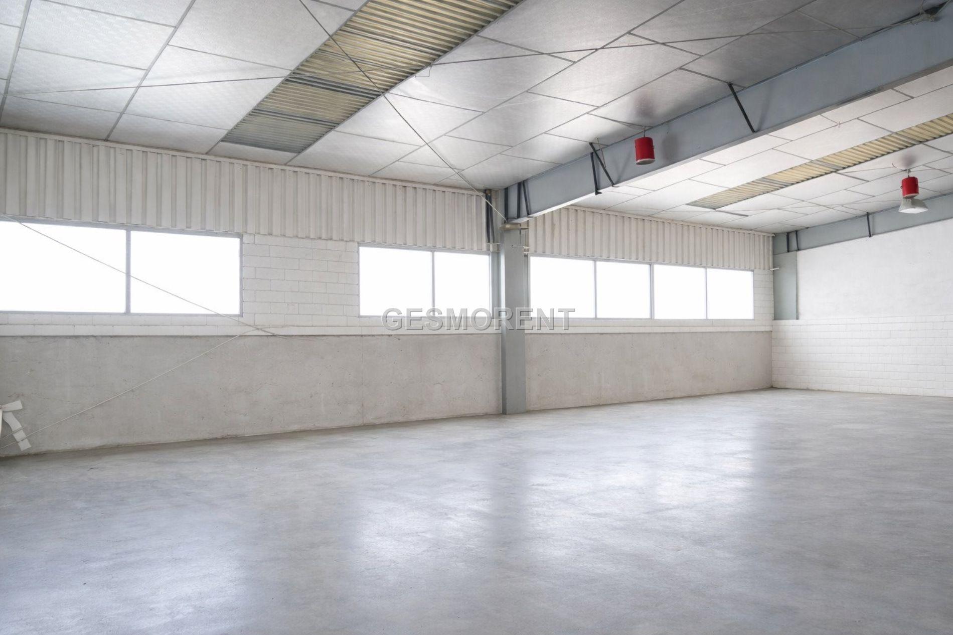 NAVE EN 1ª PLANTA EN VENTA EN MATARÓ