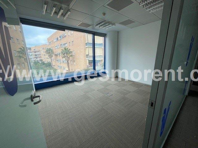 OFICINA EN VENTA CON INQUILINO EN BADALONA