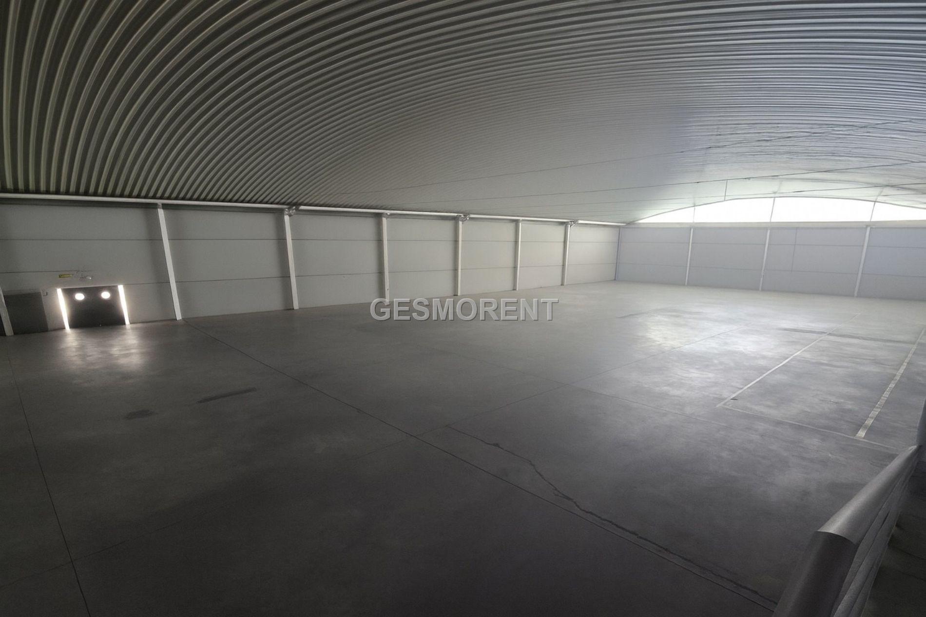 NAVE INDUSTRIAL EN VENTA EN EL POLIGONO EL NEVERO, EN BADAJOZ