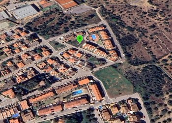 SOLAR CON OBRA PARADA EN VENTA EN TORREDEMBARRA, TARRAGONA